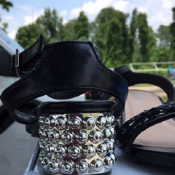 1 Pair Left! Elegant Sparkle Heels - Picture 2 of 7